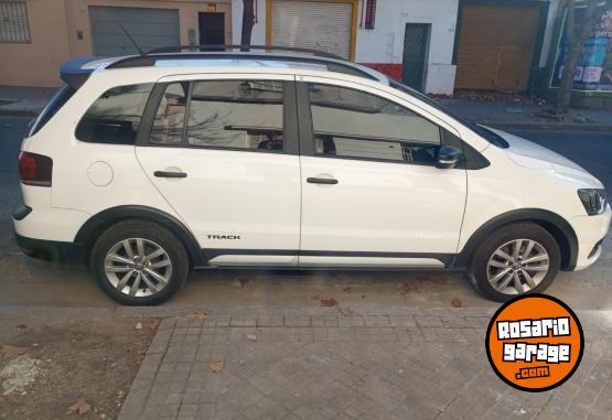 Autos - Volkswagen Suran 2019 Nafta 96000Km - En Venta