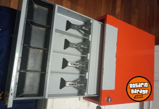 Hogar - Excelente Caja Registradora Lipari de 4 Divisiones con Llave Impecable Estado - En Venta