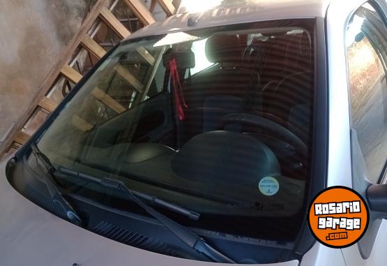 Autos - Renault Symbol 2011 GNC 140000Km - En Venta