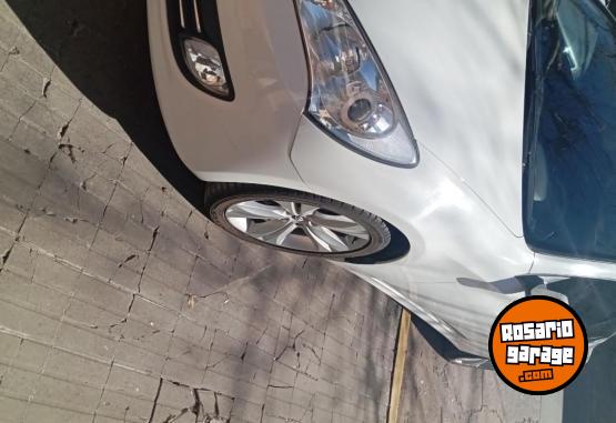 Autos - Hyundai Genesis 2011 Nafta 32753Km - En Venta