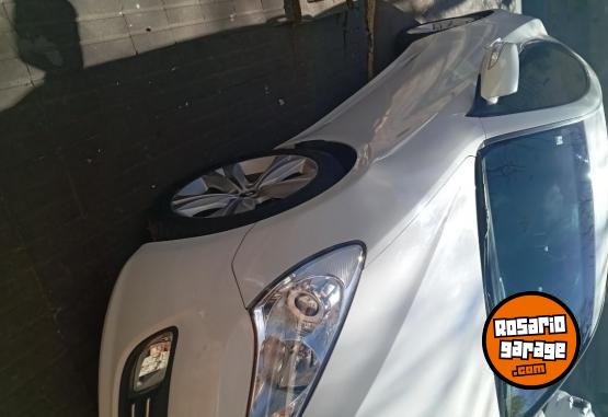 Autos - Hyundai Genesis 2011 Nafta 32753Km - En Venta
