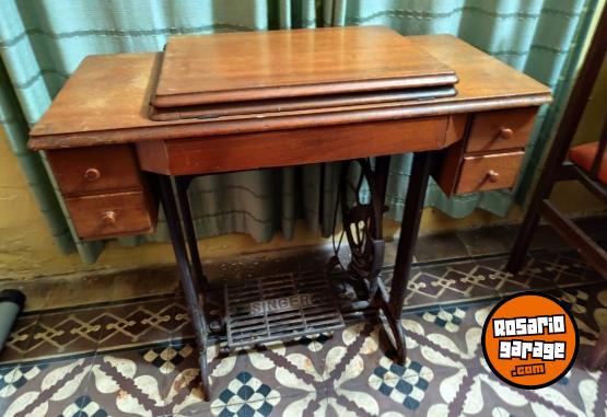 Hogar - Oportunidad: M�quina Singer Cl�sica Completa (Pie de Hierro y Mueble) - En Venta