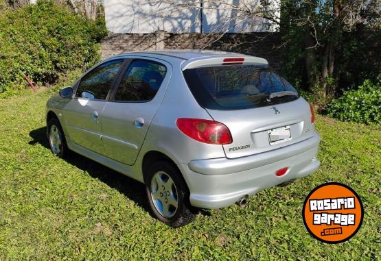 Autos - Peugeot XT 1.6 5P 2008 Nafta 197000Km - En Venta