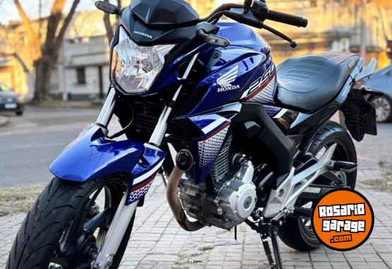 Motos - Honda Cb 250 2023 Nafta 22000Km - En Venta