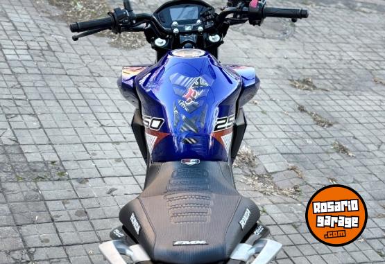 Motos - Honda Cb 250 2023 Nafta 22000Km - En Venta