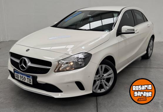 Autos - Mercedes Benz A200 a 200 IMPECABLE 2017 Nafta 160000Km - En Venta