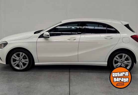 Autos - Mercedes Benz A200 a 200 IMPECABLE 2017 Nafta 160000Km - En Venta