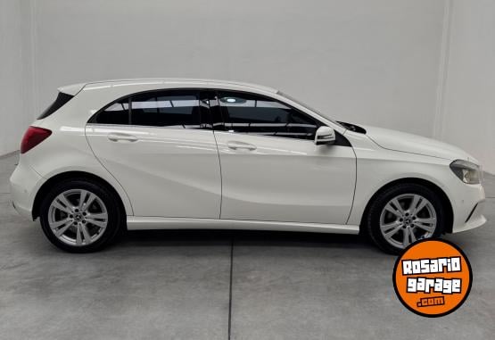 Autos - Mercedes Benz A200 a 200 IMPECABLE 2017 Nafta 160000Km - En Venta