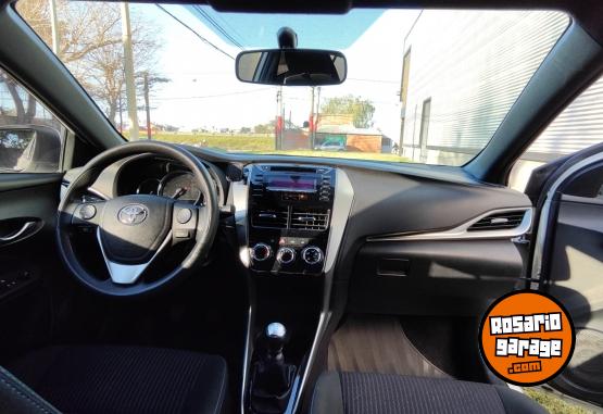 Autos - Toyota Yaris Xs 1.5 MT6 2019 Nafta 73000Km - En Venta