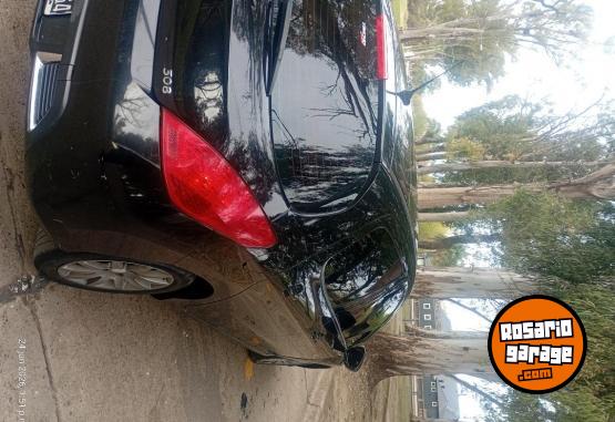 Autos - Peugeot 307 2014 Nafta 151000Km - En Venta
