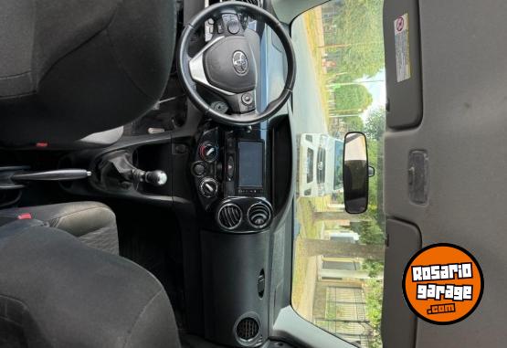 Autos - Toyota ETIOS 2017 Nafta 161000Km - En Venta