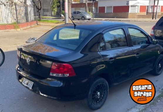 Autos - Volkswagen Voyage 2012 Nafta 130000Km - En Venta