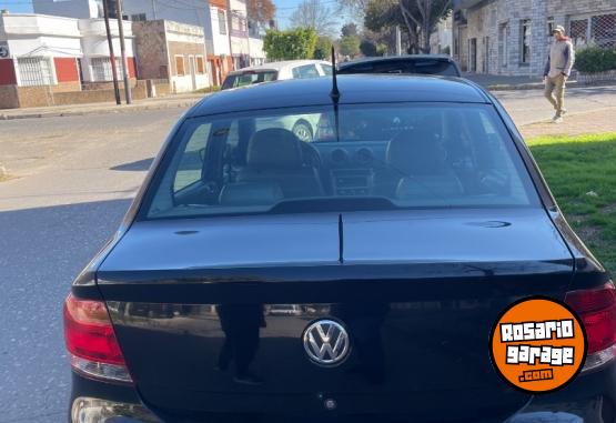 Autos - Volkswagen Voyage 2012 Nafta 130000Km - En Venta