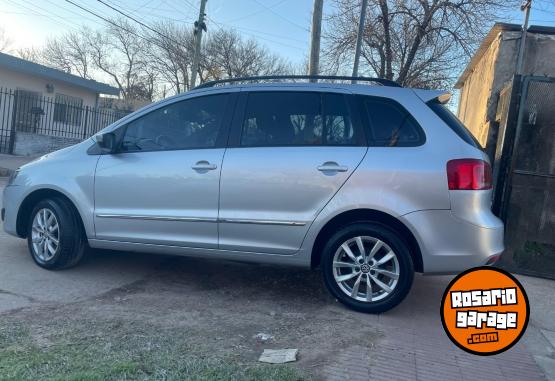 Autos - Volkswagen Suran fox 2013 Nafta 102000Km - En Venta