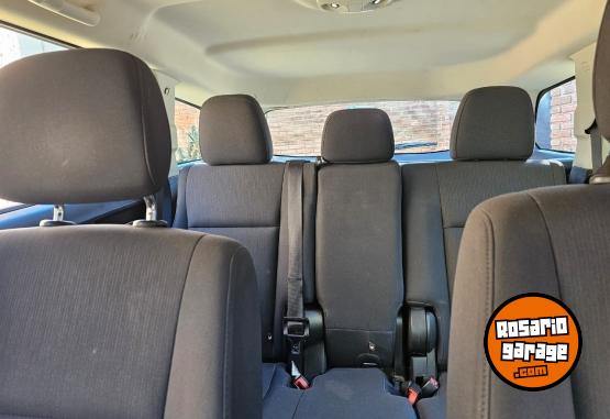 Autos - Dodge Journey 2.4 SXT 2 asiento 2011 Nafta 153000Km - En Venta