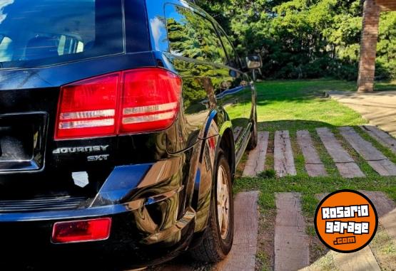 Autos - Dodge Journey 2.4 SXT 2 asiento 2011 Nafta 153000Km - En Venta