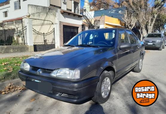 Autos - Renault R19 1997 Nafta 98000Km - En Venta