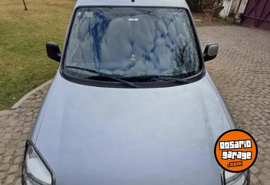 Utilitarios - Peugeot Partner Patagonica 2019 Diesel 115000Km - En Venta