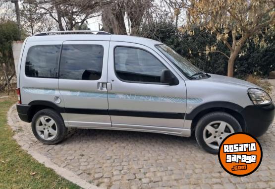 Utilitarios - Peugeot Partner Patagonica 2019 Diesel 115000Km - En Venta