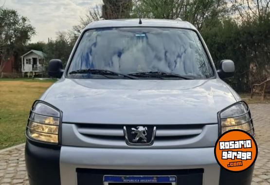 Utilitarios - Peugeot Partner Patagonica 2019 Diesel 115000Km - En Venta
