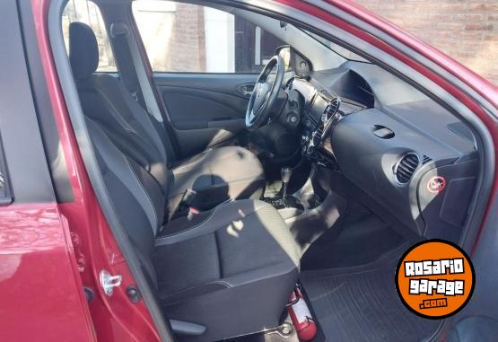 Autos - Toyota Etios XLS 2022 Nafta 46000Km - En Venta