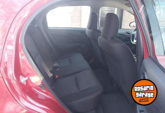 Autos - Toyota Etios XLS 2022 Nafta 46000Km - En Venta