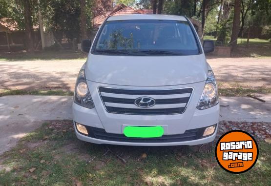 Utilitarios - Hyundai H1 2017 Nafta 105000Km - En Venta