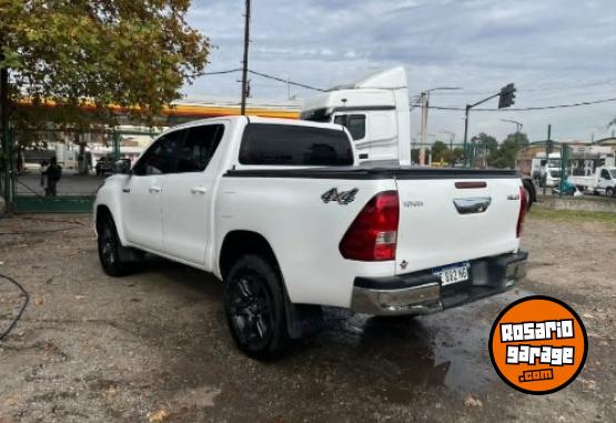 Camionetas - Toyota HILUX SR 2021 Diesel 111111Km - En Venta