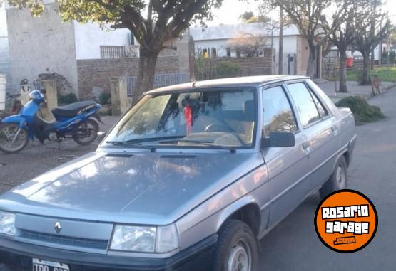 Autos - Renault Vase 1993 Nafta 200000Km - En Venta