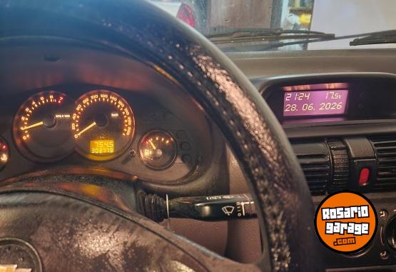 Autos - Chevrolet Corsa Classic 3 pta LS AA 2011 GNC 301000Km - En Venta