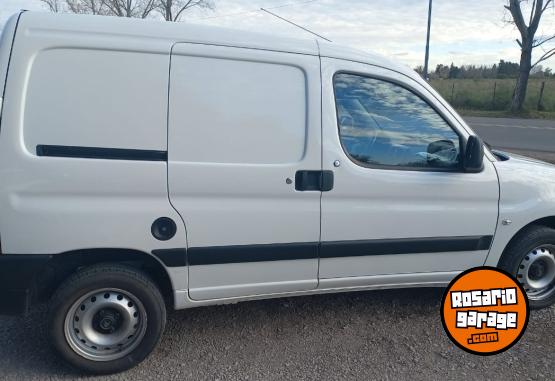 Autos - Citroen Berlingo 2023 Nafta 198000Km - En Venta