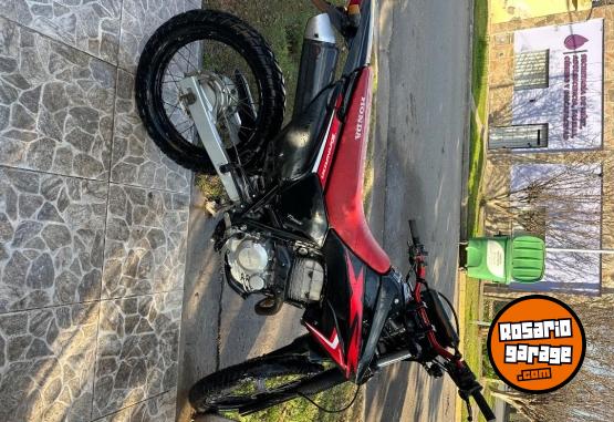 Motos - Honda Xr tornado 250 2014 Nafta 37000Km - En Venta