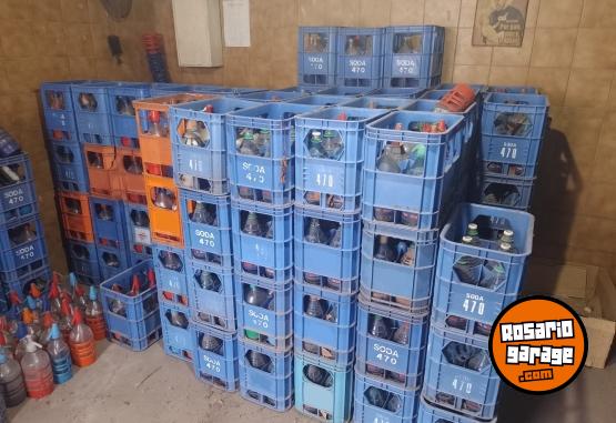 Otros - LIQUIDO LOTE CAJONES CON SIFONES DE PLASTICO Y DE VIDRIO DE SODAS SODERIA - En Venta