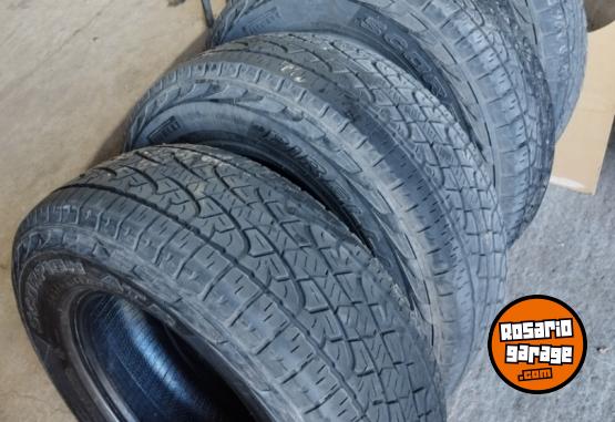 Accesorios para Autos - Cubierta Pirelli Scorpions 265/65/17 - En Venta