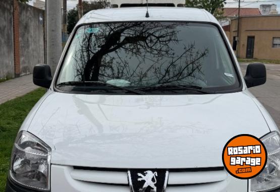 Utilitarios - Peugeot Partner 2020 GNC 140000Km - En Venta