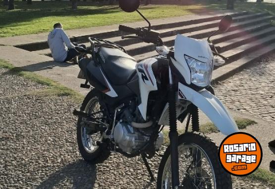 Motos - Honda Xr 150 2025 Nafta 9000Km - En Venta