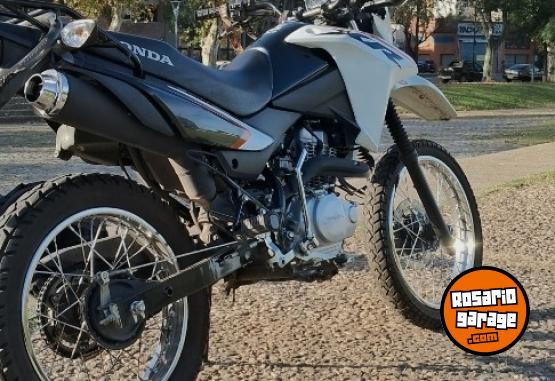 Motos - Honda Xr 150 2025 Nafta 9000Km - En Venta