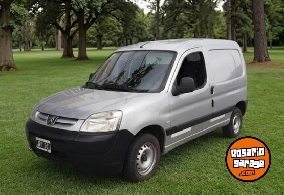 Utilitarios - Peugeot Partner furg�n confort 2011 Diesel 210000Km - En Venta
