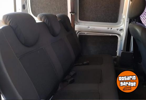 Utilitarios - Peugeot Partner furg�n confort 2011 Diesel 210000Km - En Venta