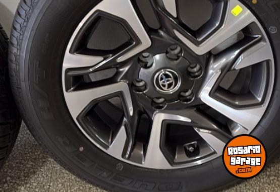 Accesorios para Autos - Toyota Hilux,juego nuevo - En Venta