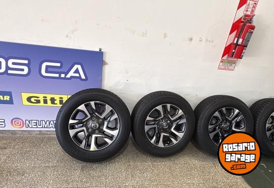 Accesorios para Autos - Toyota Hilux,juego nuevo - En Venta