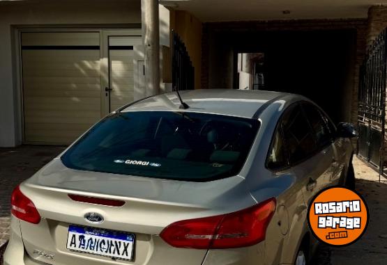 Autos - Ford Focus 2018 GNC 85000Km - En Venta