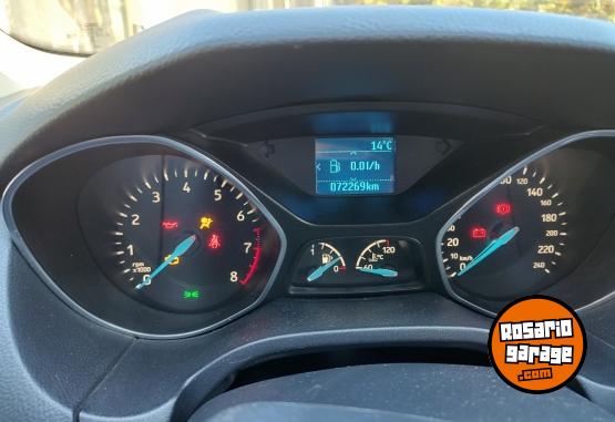 Autos - Ford Focus SE Plus Hatchback 2015 Nafta 72000Km - En Venta