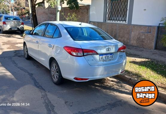 Autos - Toyota Yaris Sed�n 2021 Nafta 13000Km - En Venta