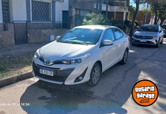 Autos - Toyota Yaris Sed�n 2021 Nafta 13000Km - En Venta