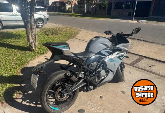 Motos - CF 300 SR 2024 Nafta 5000Km - En Venta