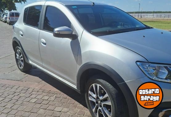 Autos - Renault Sandero intense 2023 Nafta 60000Km - En Venta