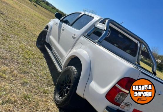 Camionetas - Toyota Hilux 2014 Diesel 240000Km - En Venta