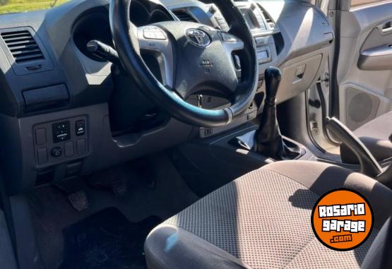 Camionetas - Toyota Hilux 2014 Diesel 240000Km - En Venta
