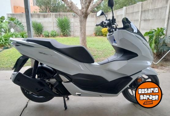 Motos - Honda PCX 160 2026 Nafta 1400Km - En Venta